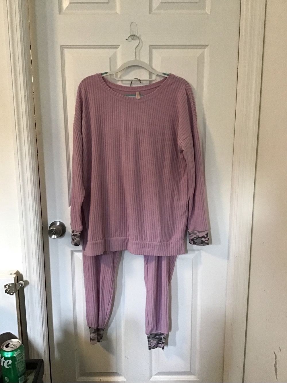 NWOT! Rhonda Shear Pink Ribbed Lounge Wear with Green Camo Trim